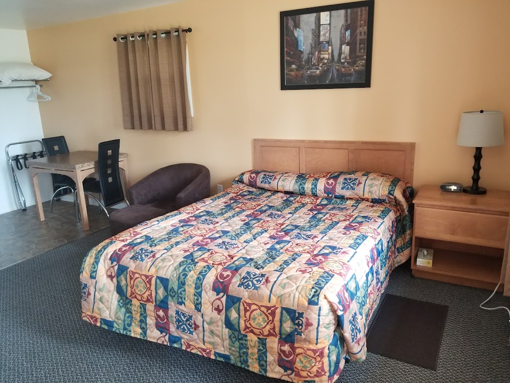 Carleton Motel & Coffee Shop | 23650 Trans-Canada Hwy, Borden-Carleton, PE C0B 1X0, Canada | Phone: (902) 437-3030