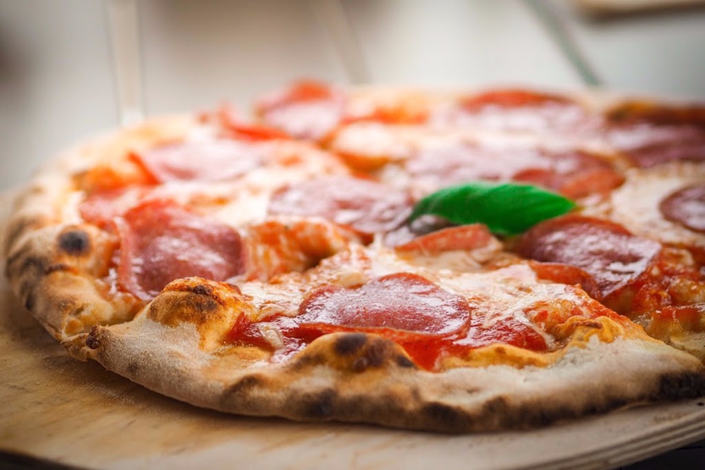 Papa Joes Pizza | 4000 Bridle Path Dr, Gloucester, ON K1T 1Z5, Canada | Phone: (613) 680-8484