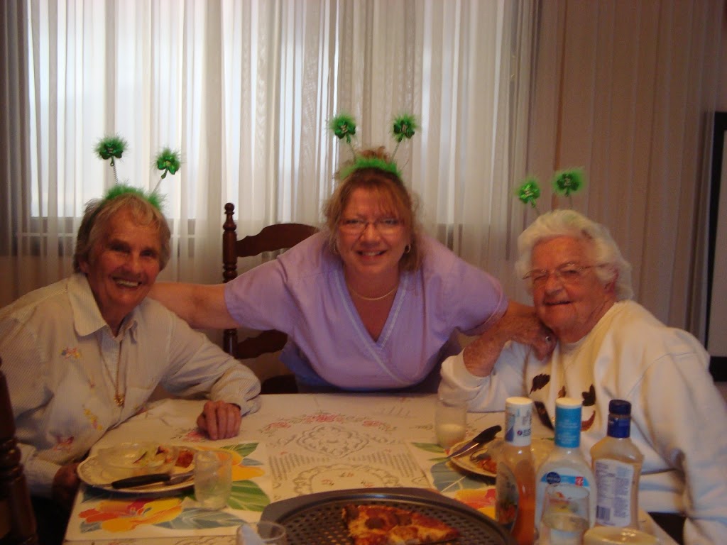 HOME SUITE HOME ASSISTED LIVING | 108 Wilhelm St, Wasaga Beach, ON L9Z 1R2, Canada | Phone: (705) 429-3131