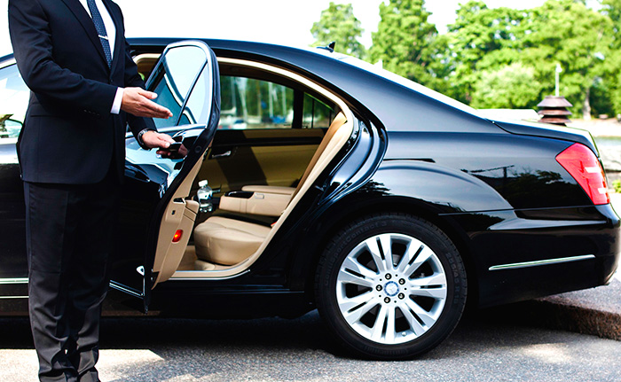 ETI Executive Transportation Inc. | 158 Cummer Ave, North York, ON M2M 2E7, Canada | Phone: (647) 633-3307