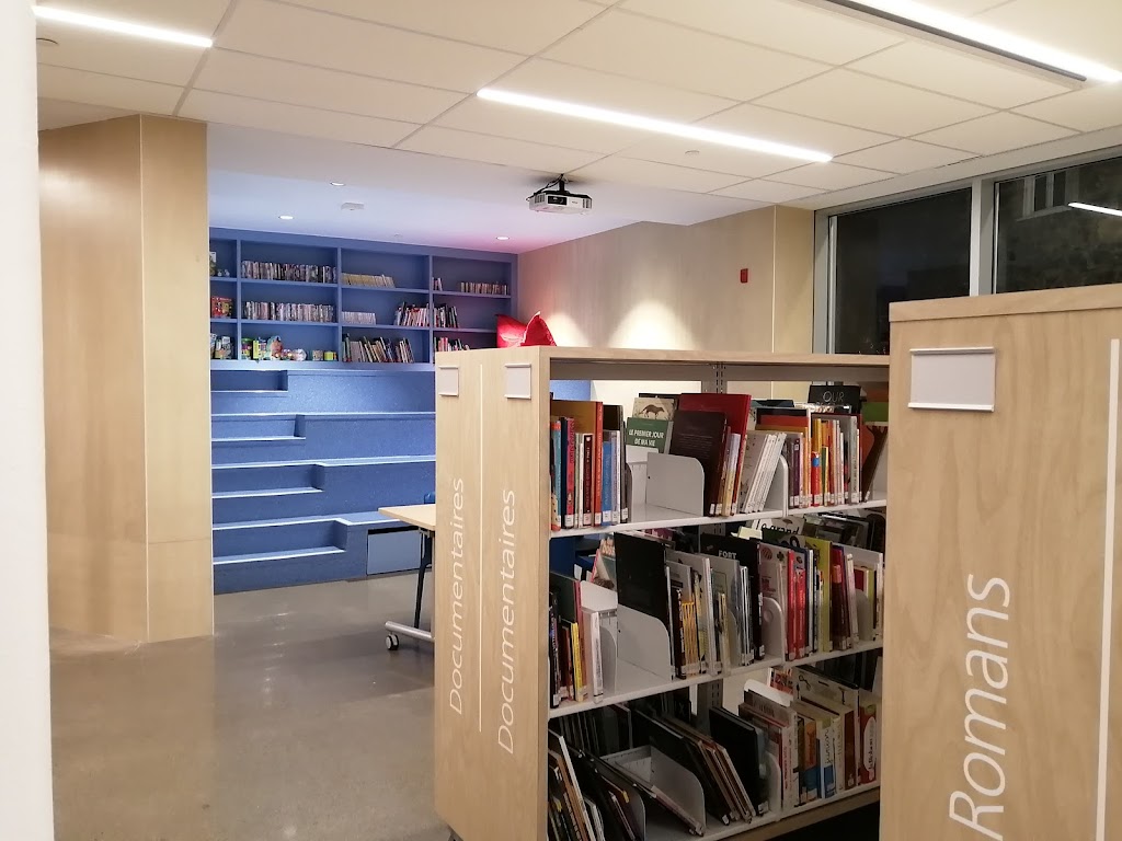 Public Library Françoise-Bédard | 67 Rue du Rocher, Rivière-du-Loup, QC G5R 1J8, Canada | Phone: (418) 862-4252