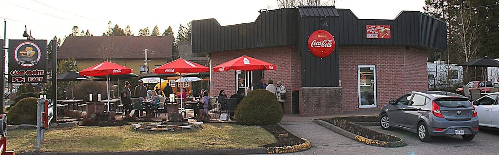 Casse-Croûte den Haut | 490 Rue de St Jovite, Mont-Tremblant, QC J8E 2Z9, Canada | Phone: (819) 425-7474