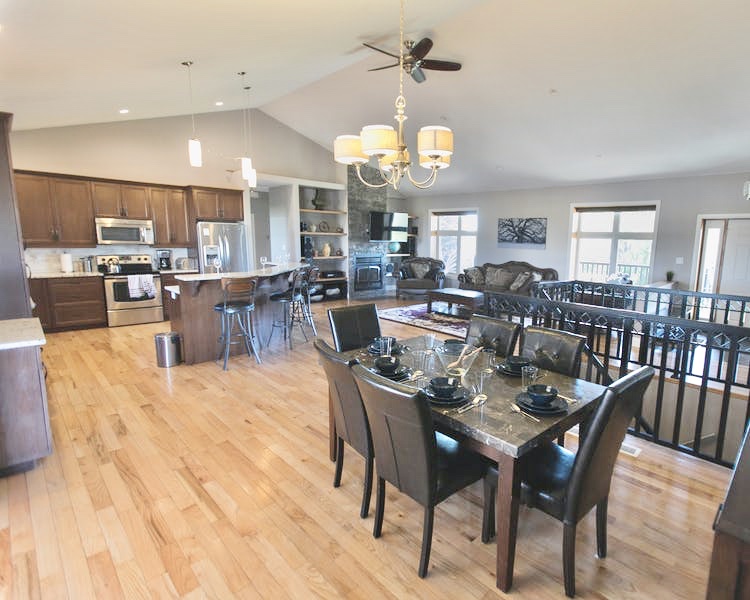 Greenview Paradise | 240 Greenview Rd, Winnipeg, MB R2N 4C6, Canada | Phone: (431) 374-2257