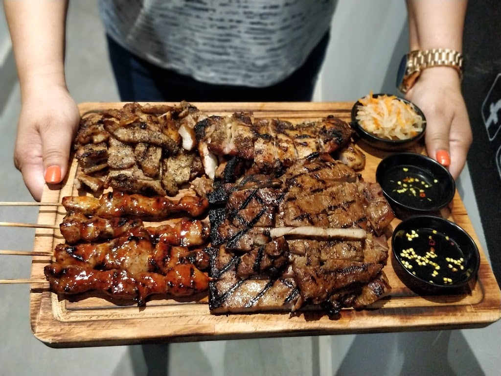 Limitless Bar & Grill | 1450 Centre St Unit 3, Thornhill, ON L4J 3N1, Canada | Phone: (905) 597-5252