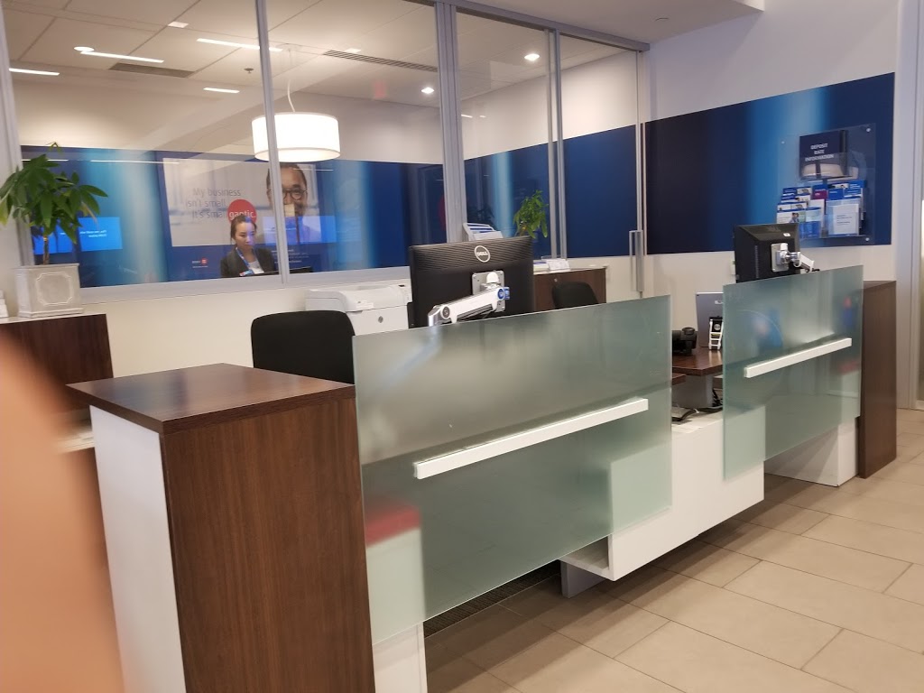 BMO Bank of Montreal | 382 Yonge St #4, Toronto, ON M5B 1S8, Canada | Phone: (416) 408-1974