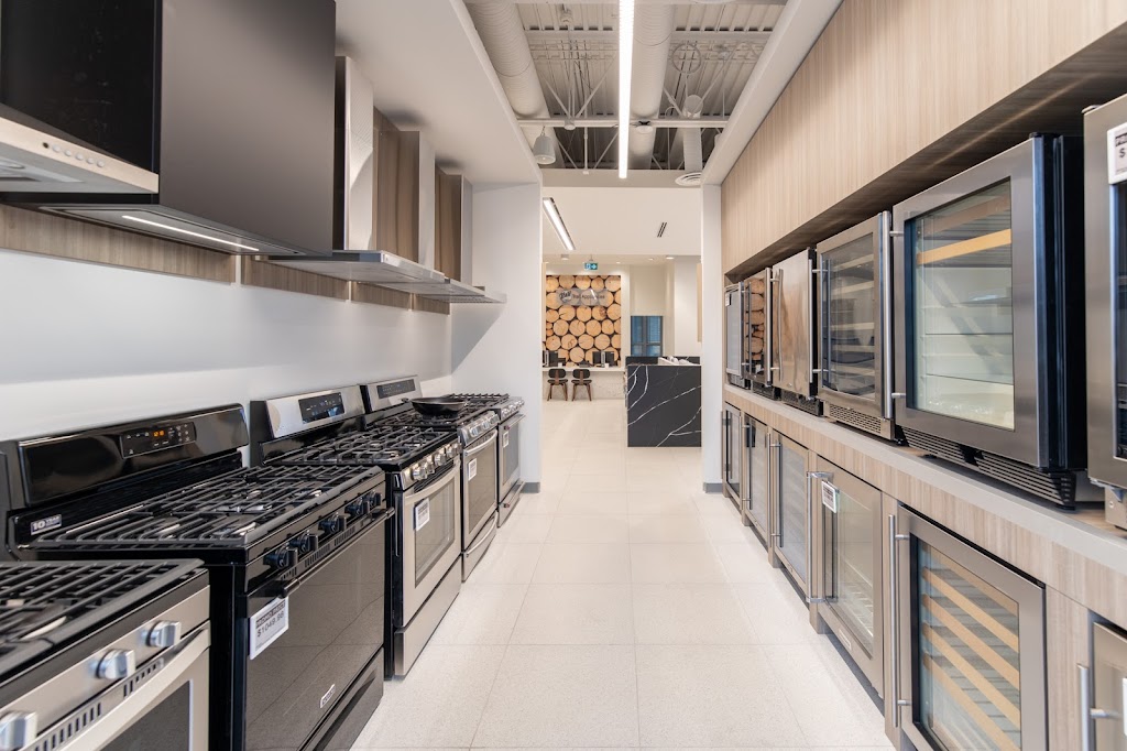 Trail Appliances - North Vancouver | 1550 Marine Dr #101, North Vancouver, BC V7P 1T7, Canada | Phone: (604) 904-6575