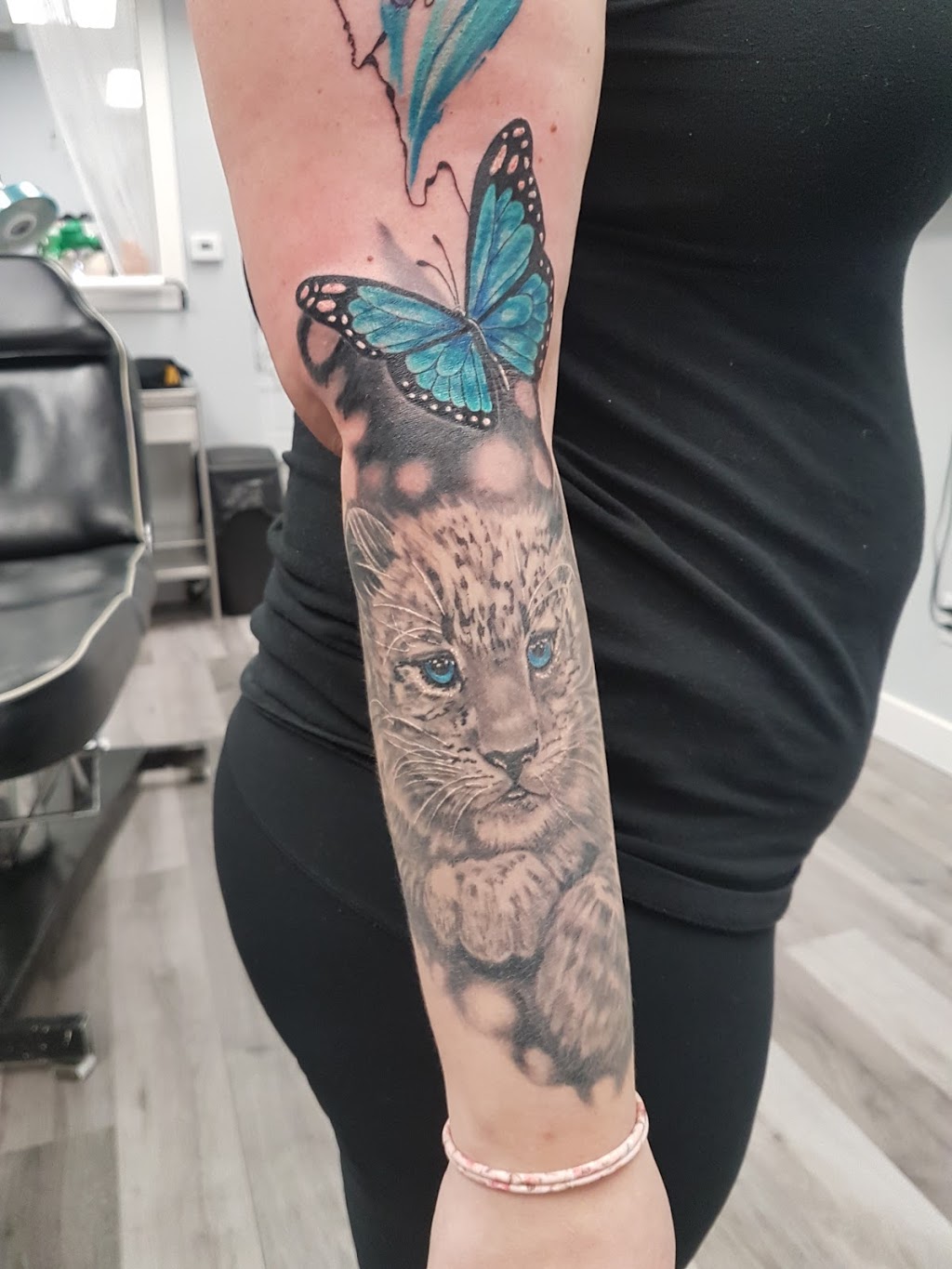 Xquisite Ink | 10 Stanley St, Brantford, ON N3S 7N4, Canada | Phone: (905) 719-8287