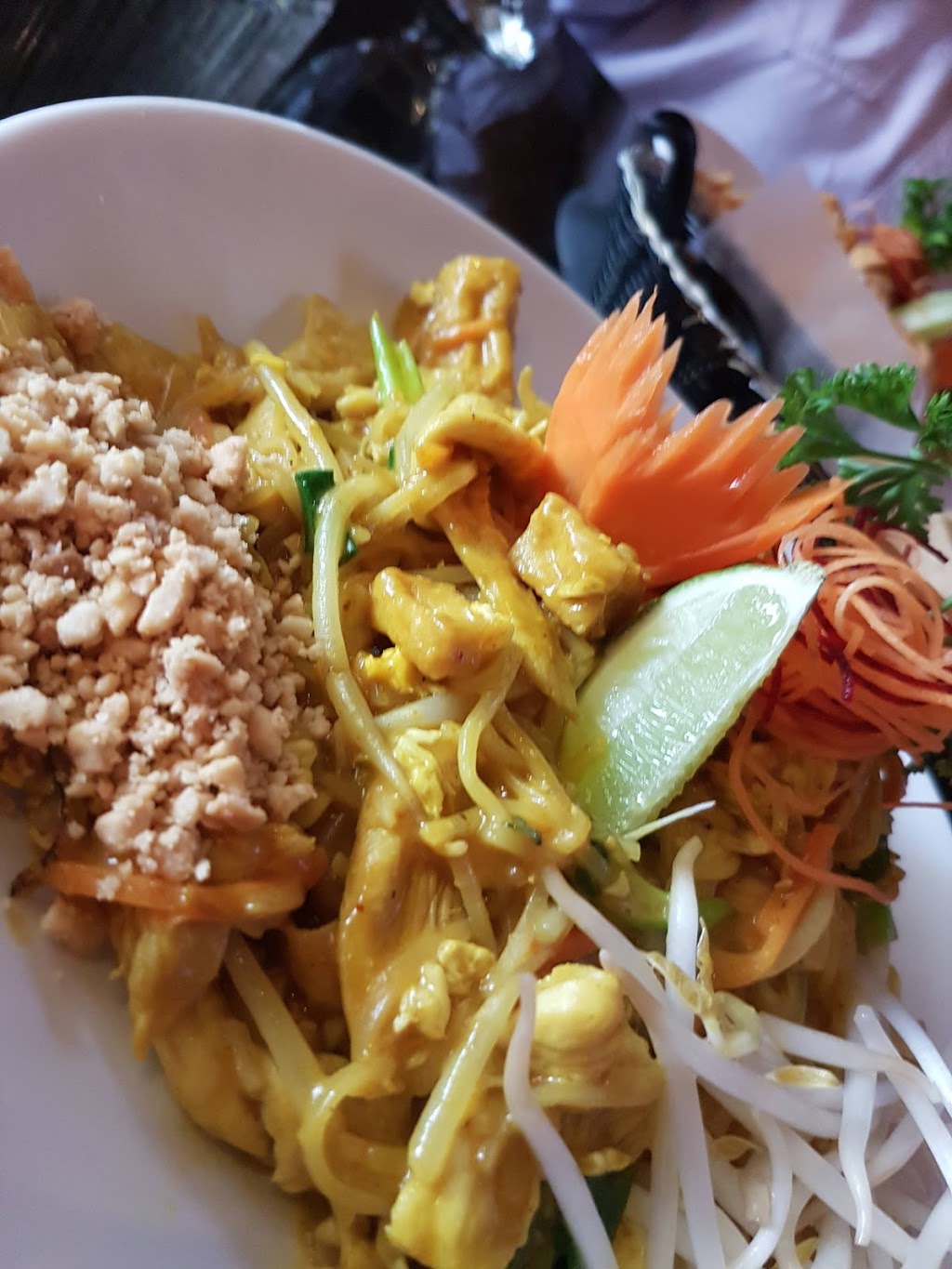 Taste Of Thailand Cuisine | 5310 Dundas St W, Etobicoke, ON M9B 1B3, Canada | Phone: (416) 239-2824