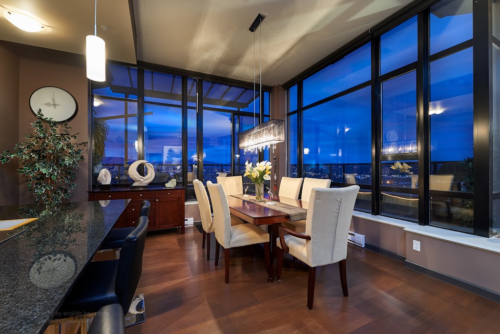 Anna Smith Realty at RE/MAX Crest Realty | 210 Salter St, New Westminster, BC V3M 0J9, Canada | Phone: (604) 505-1647
