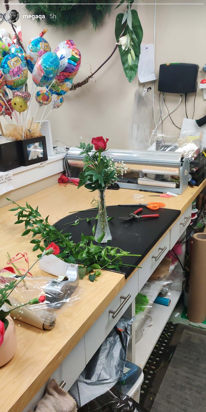 Enchanting Flowers | 170 The Donway W #104, North York, ON M3C 2G3, Canada | Phone: (416) 449-8001