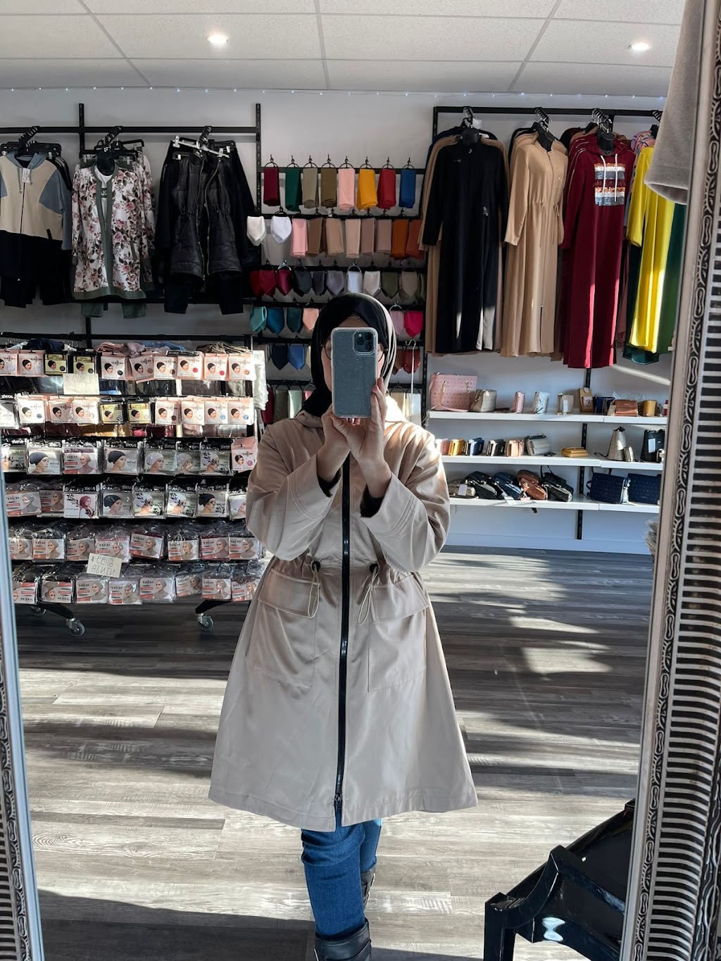 Boutique Hanane | 5782 Grande Allée, Saint-Hubert, QC J3Y 1B2, Canada | Phone: (514) 465-1598
