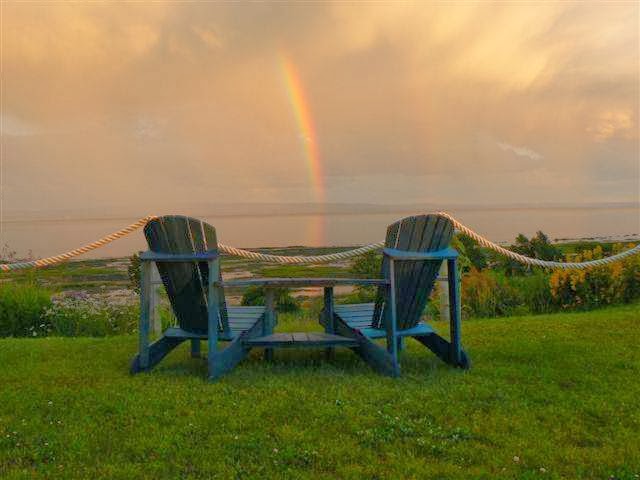 Auberge Les Eglantiers | 82 Chemin de la Baleine, La Baleine, QC G0A 2A0, Canada | Phone: (418) 438-2500