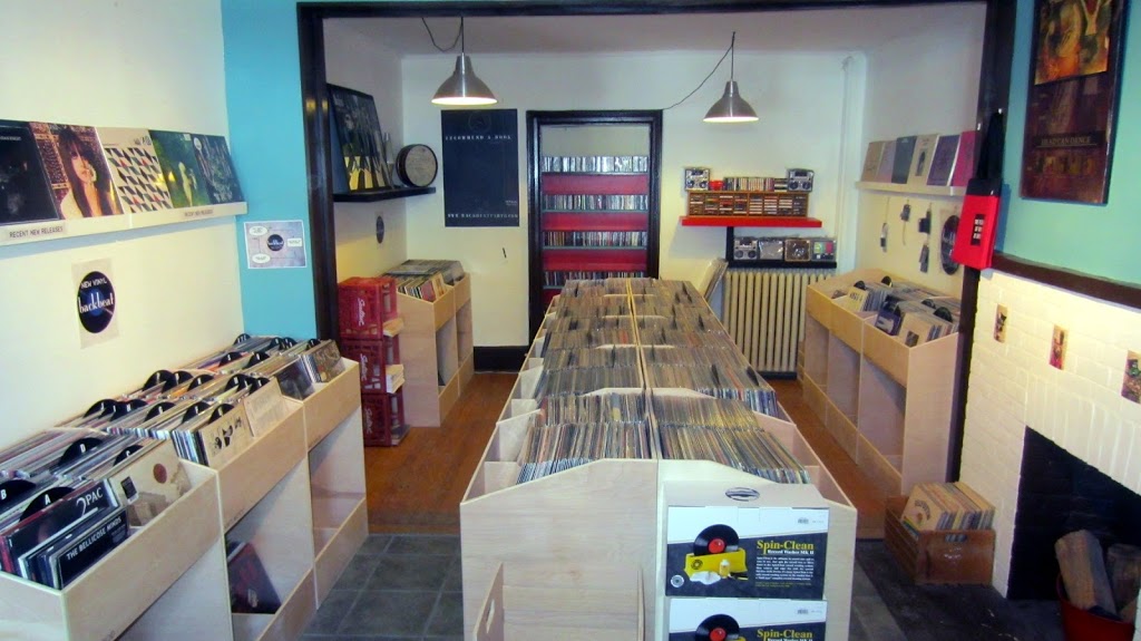 Backbeat Books Music & Gifts | 6 Wilson St W, Perth, ON K7H 2M5, Canada | Phone: (613) 466-0663