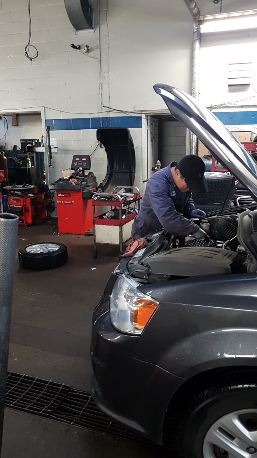Canadian Prosperous Auto | 1253 Kennedy Rd, Scarborough, ON M1P 2L4, Canada | Phone: (647) 896-4366