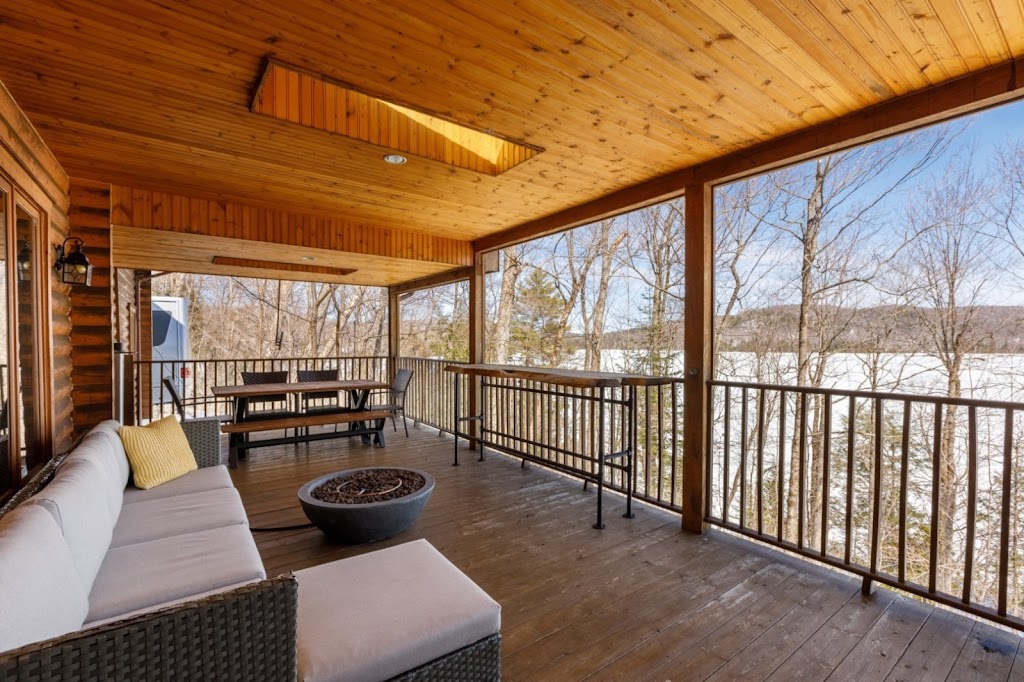 Chalet à louer avec spa | 481 Chem. de lÉrablière, Saint-Gérard-des-Laurentides, QC G9R 1W3, Canada | Phone: (418) 580-2555