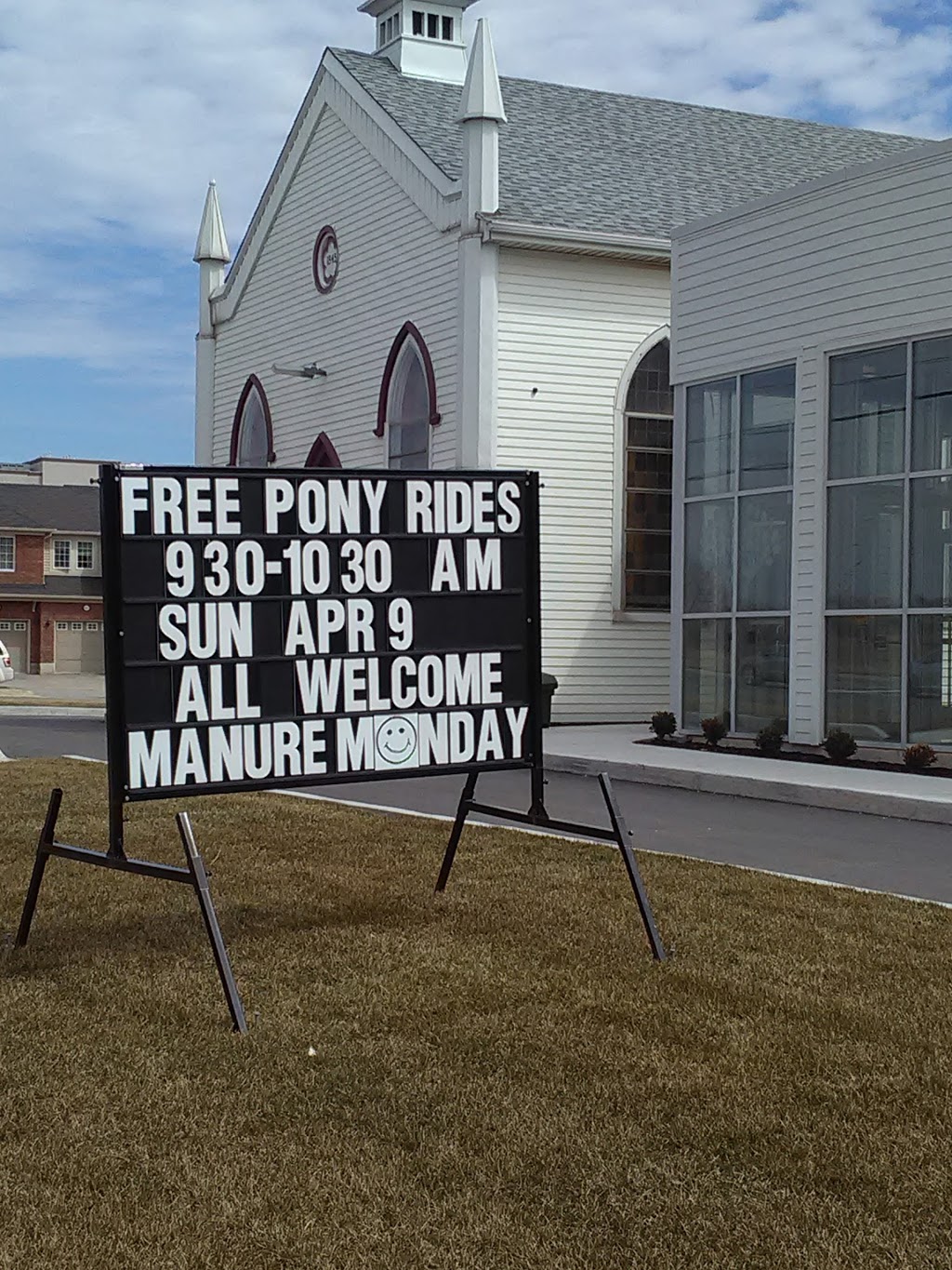 St. Lukes Community Centre | 3114 Dundas St W, Oakville, ON L6M 4J3, Canada | Phone: (905) 825-3364