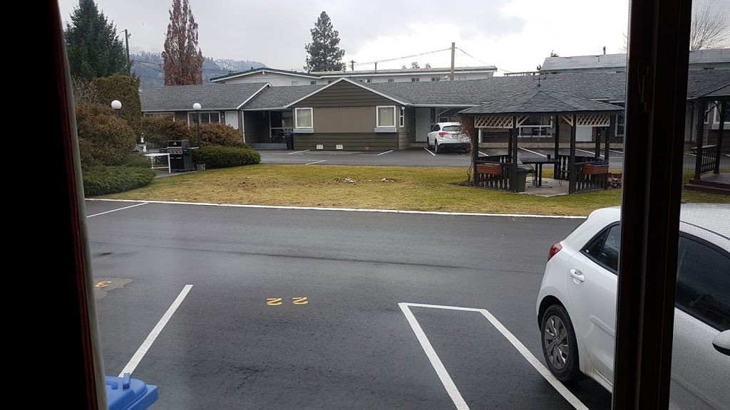 Valley Star Motel | 3455 Skaha Lake Rd, Penticton, BC V2A 6G6, Canada | Phone: (250) 492-7205