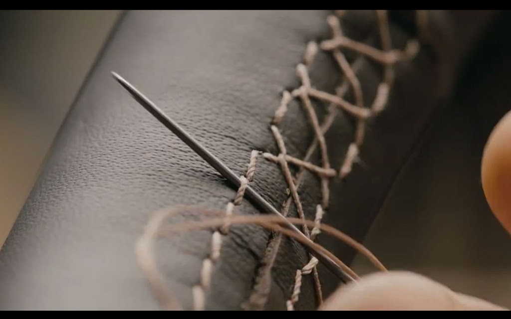 E & J Upholstery | 1374 Clifton St, Winnipeg, MB R3E 2V2, Canada | Phone: (204) 788-4983