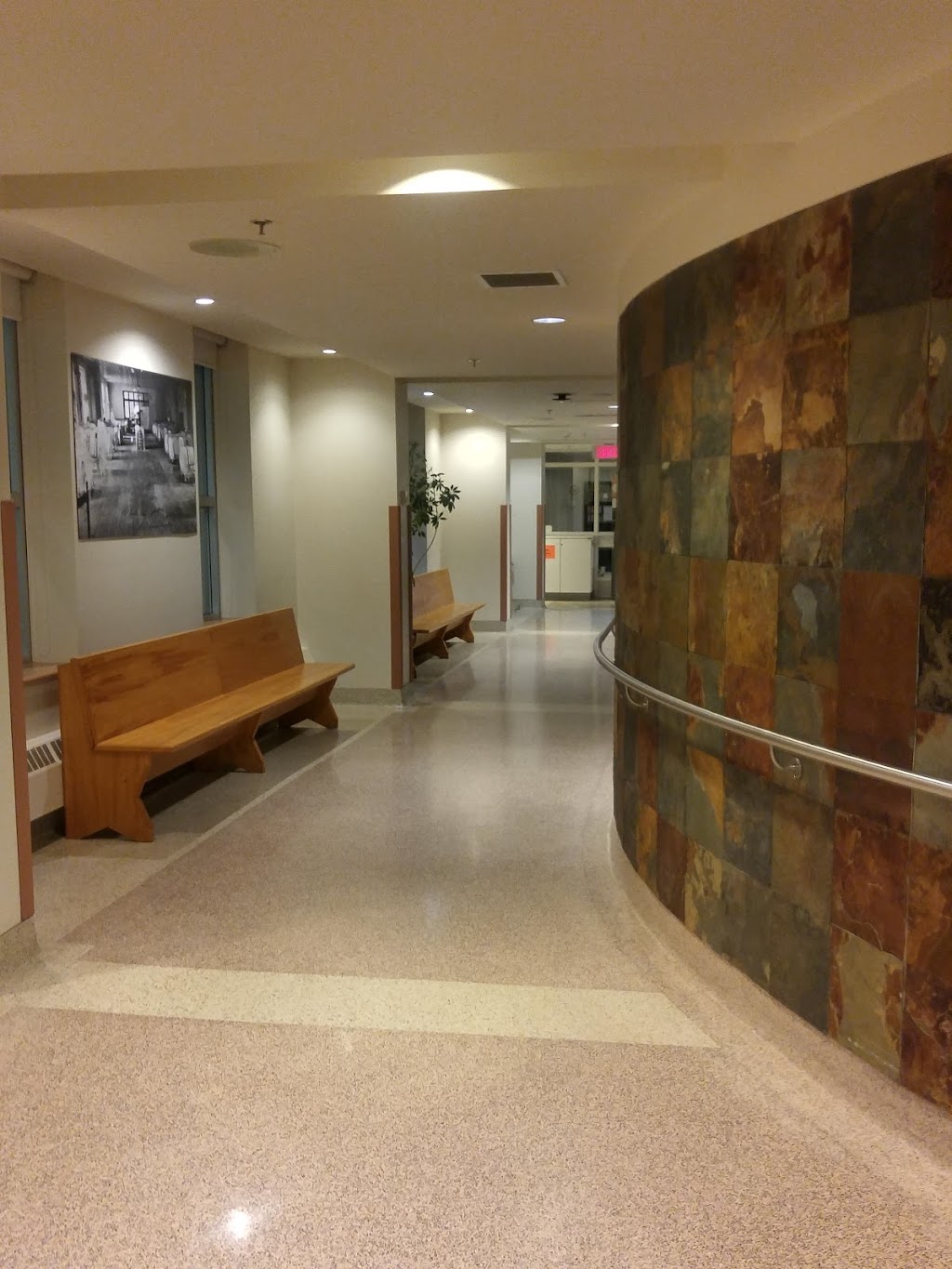 Roberval Hospital | 450 Rue Brassard, Roberval, QC G8H 1B9, Canada | Phone: (418) 275-0110