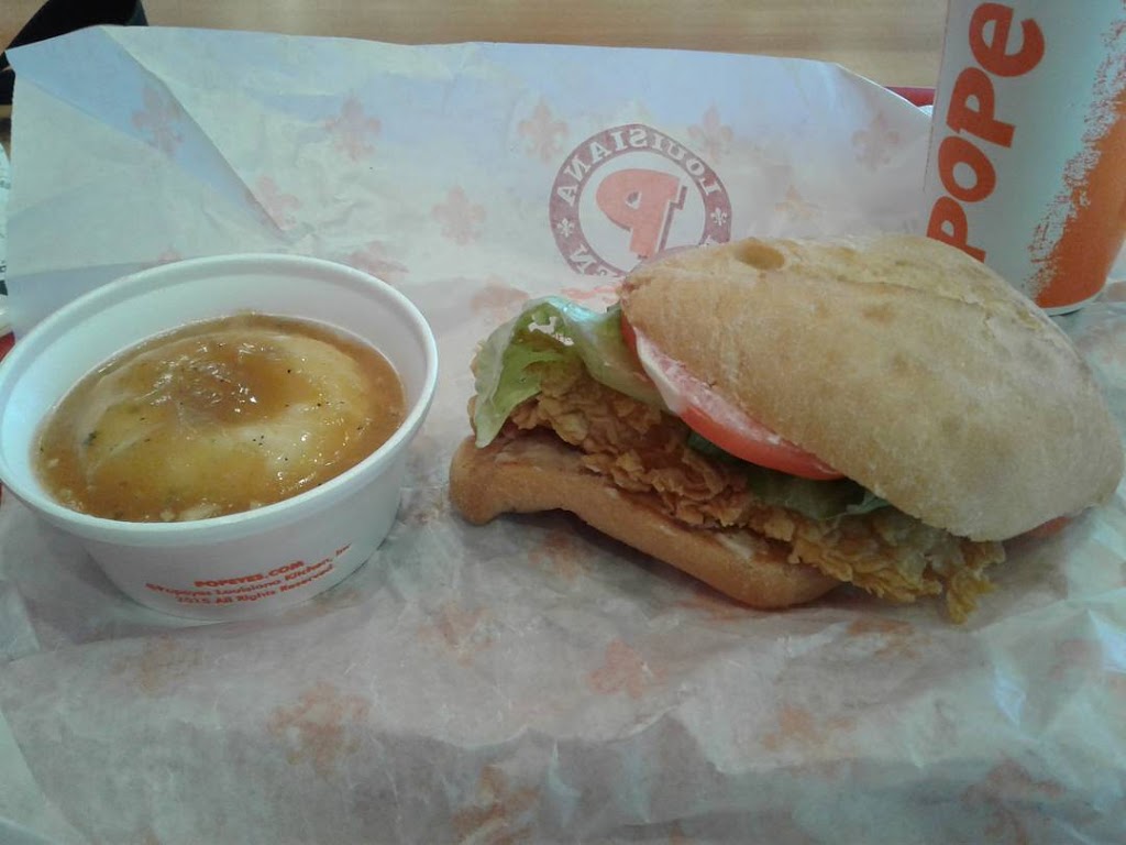 Popeyes Louisiana Kitchen | 2150 Burnhamthorpe Rd W, Mississauga, ON L5L 3A2, Canada | Phone: (905) 820-8500