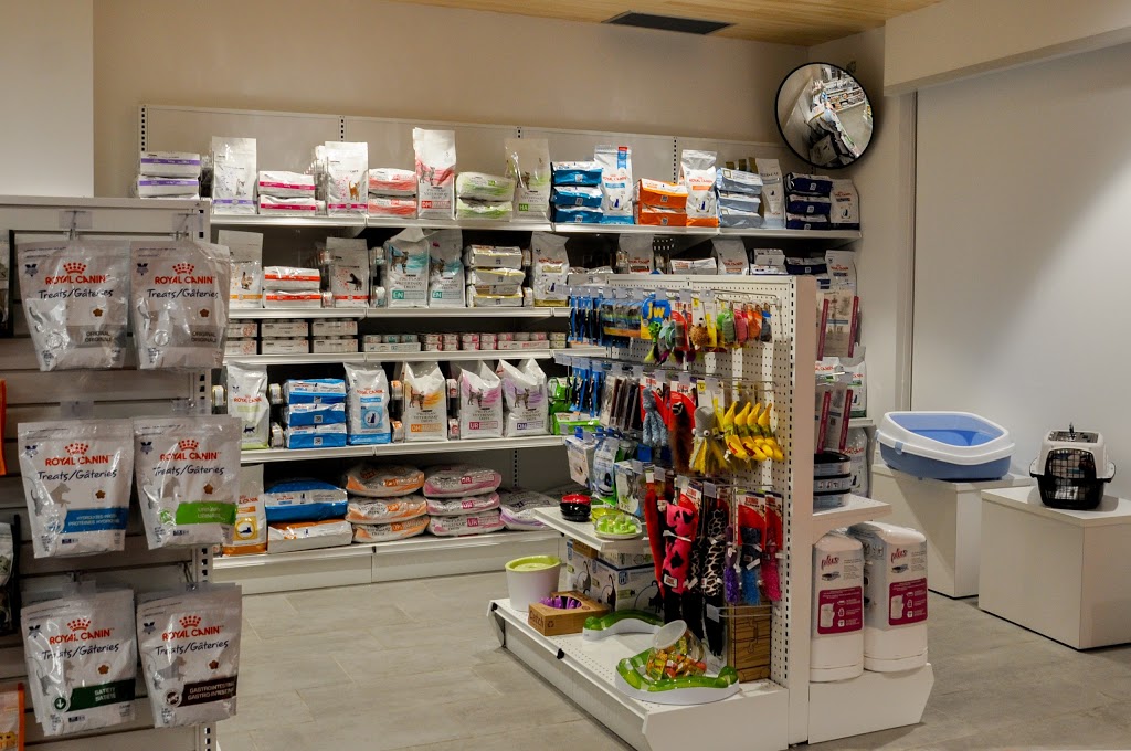 Veterinary Hospital Caouette and Rochon GP | 3630 Rue Saint-Pierre, Drummondville, QC J2B 6V2, Canada | Phone: (819) 395-4395