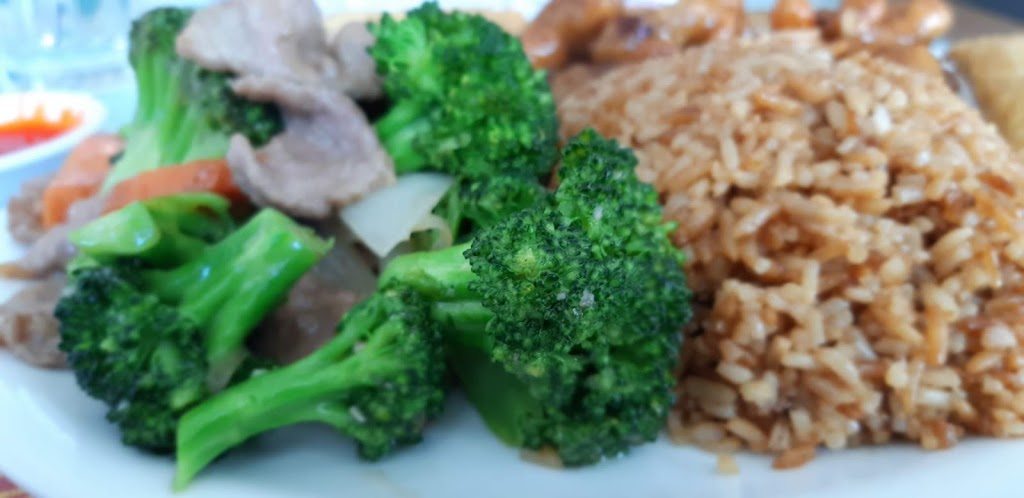 Dekies Restaurant | 720 Sackville Dr, Lower Sackville, NS B4E 3A4, Canada | Phone: (902) 252-4100