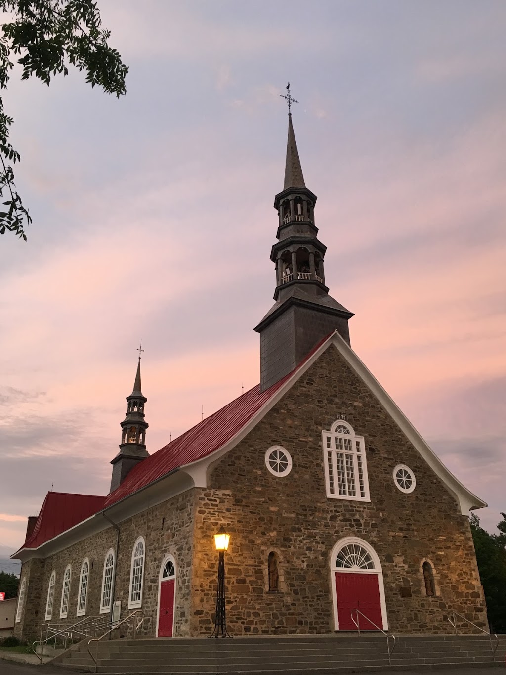 Église de Saint-Jean-Port-Joli | 2 Place de lÉglise, Saint-Jean-Port-Joli, QC G0R 3G0, Canada | Phone: (418) 598-3023