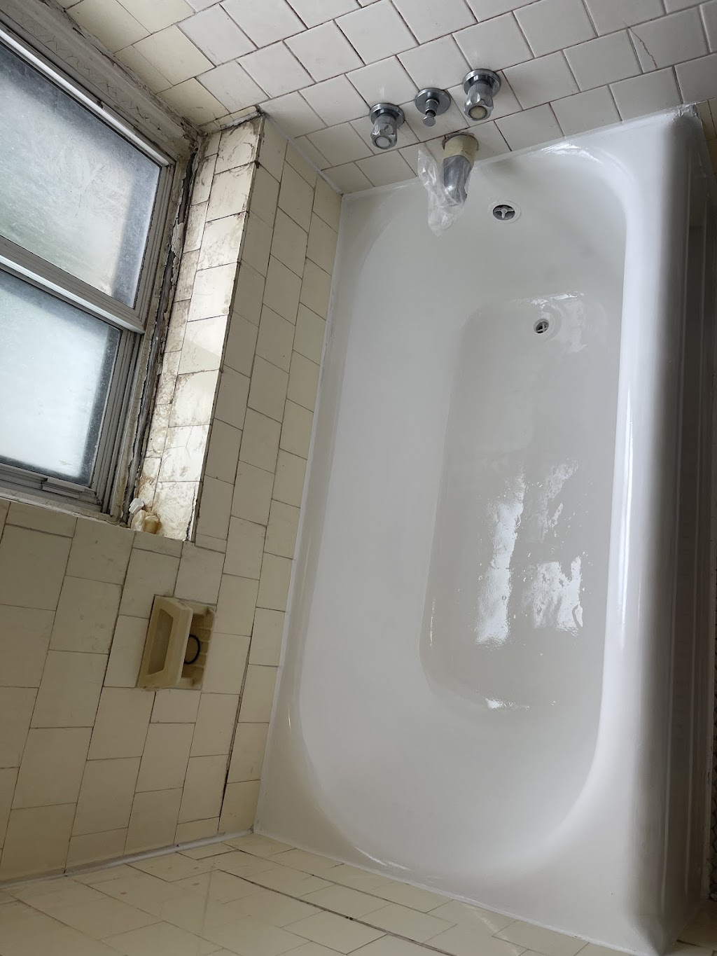 Shiny Tub Reglazers | 1924 Mississauga Rd, Mississauga, ON L5H 4C8, Canada | Phone: (416) 803-5024