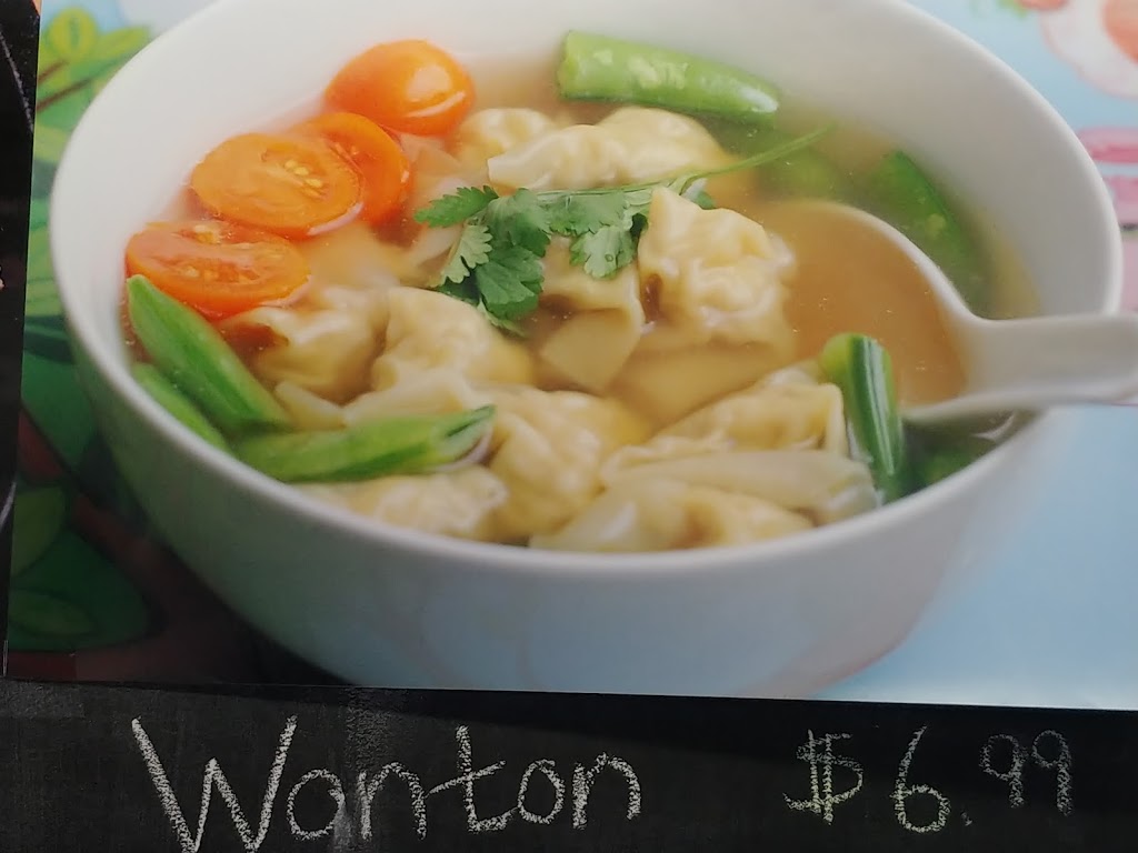Tappen Esso Restaurant | 5144 Trans-Canada Hwy, Tappen, BC V0E 2X3, Canada | Phone: (250) 938-5691