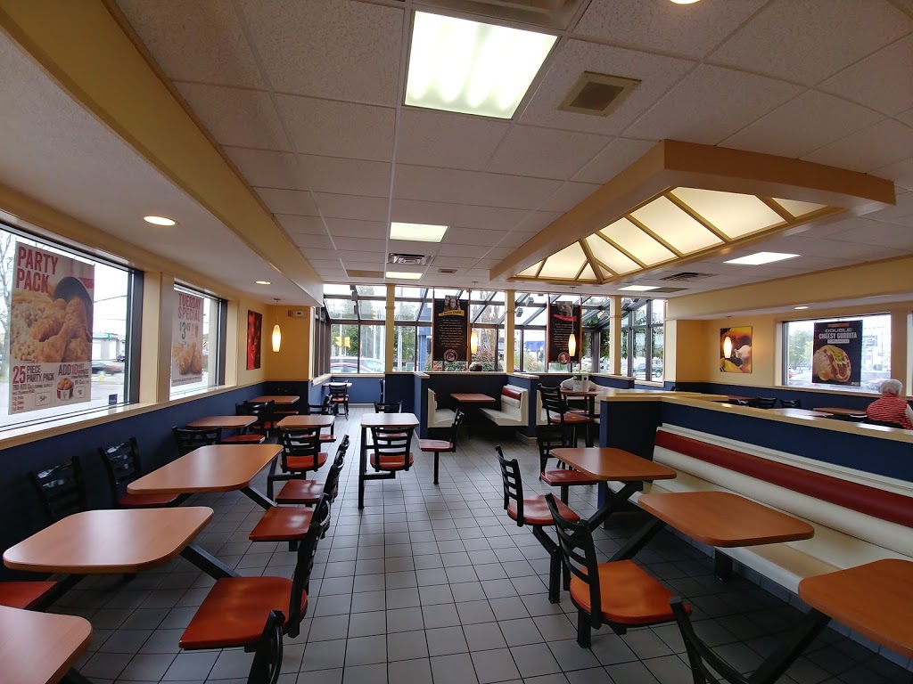 Taco Bell | 379 Ontario St, St. Catharines, ON L2R 5L3, Canada | Phone: (905) 684-4806