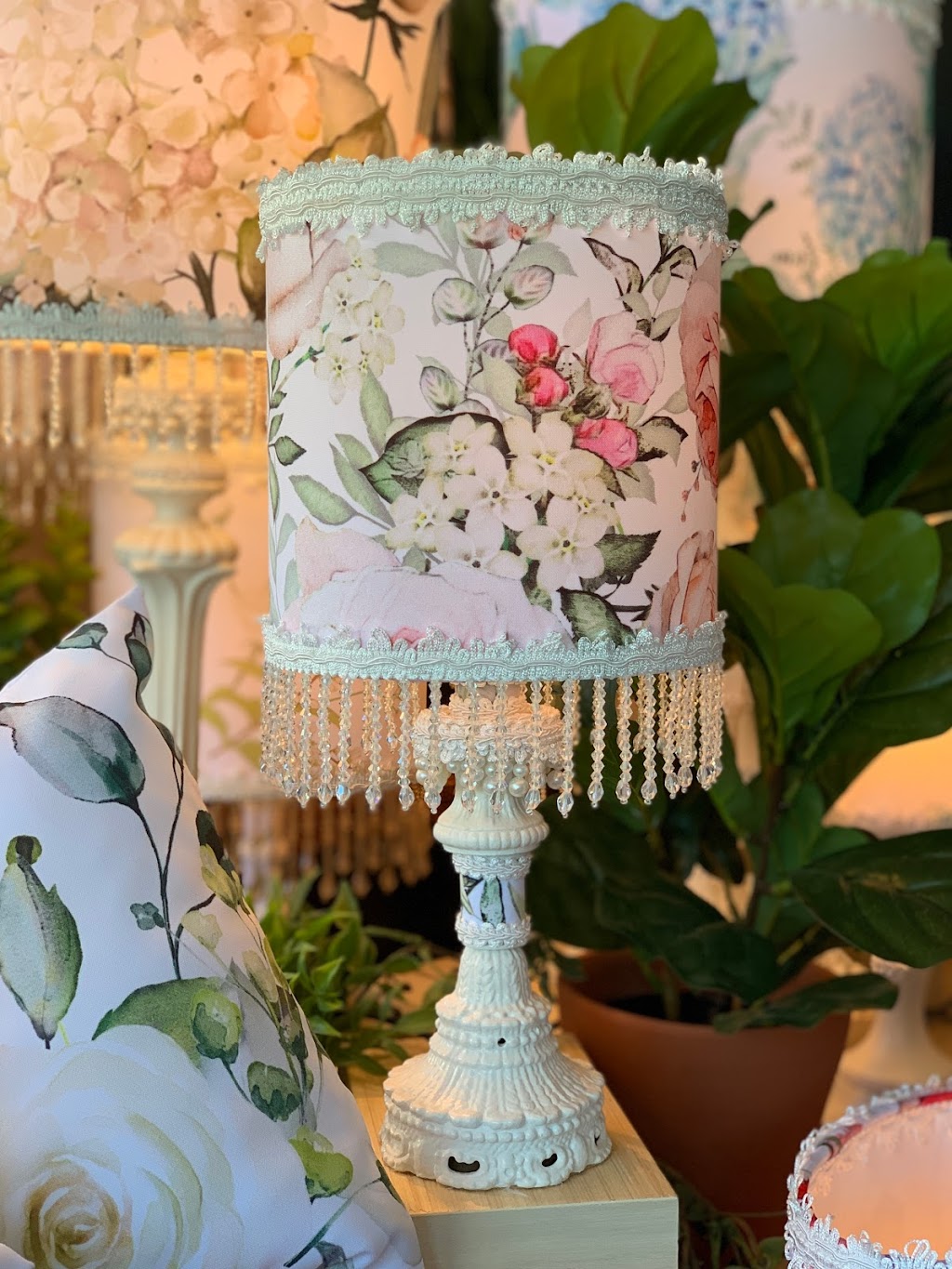 Les Lampes de Marie | 344 Rue Latour, Saint-Jean-sur-Richelieu, QC J3B 1M4, Canada | Phone: (514) 754-4348