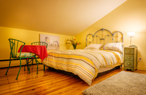 La maison blanche | 151 Rue Grenier, Laurierville, QC G0S 1P0, Canada | Phone: (819) 291-1013