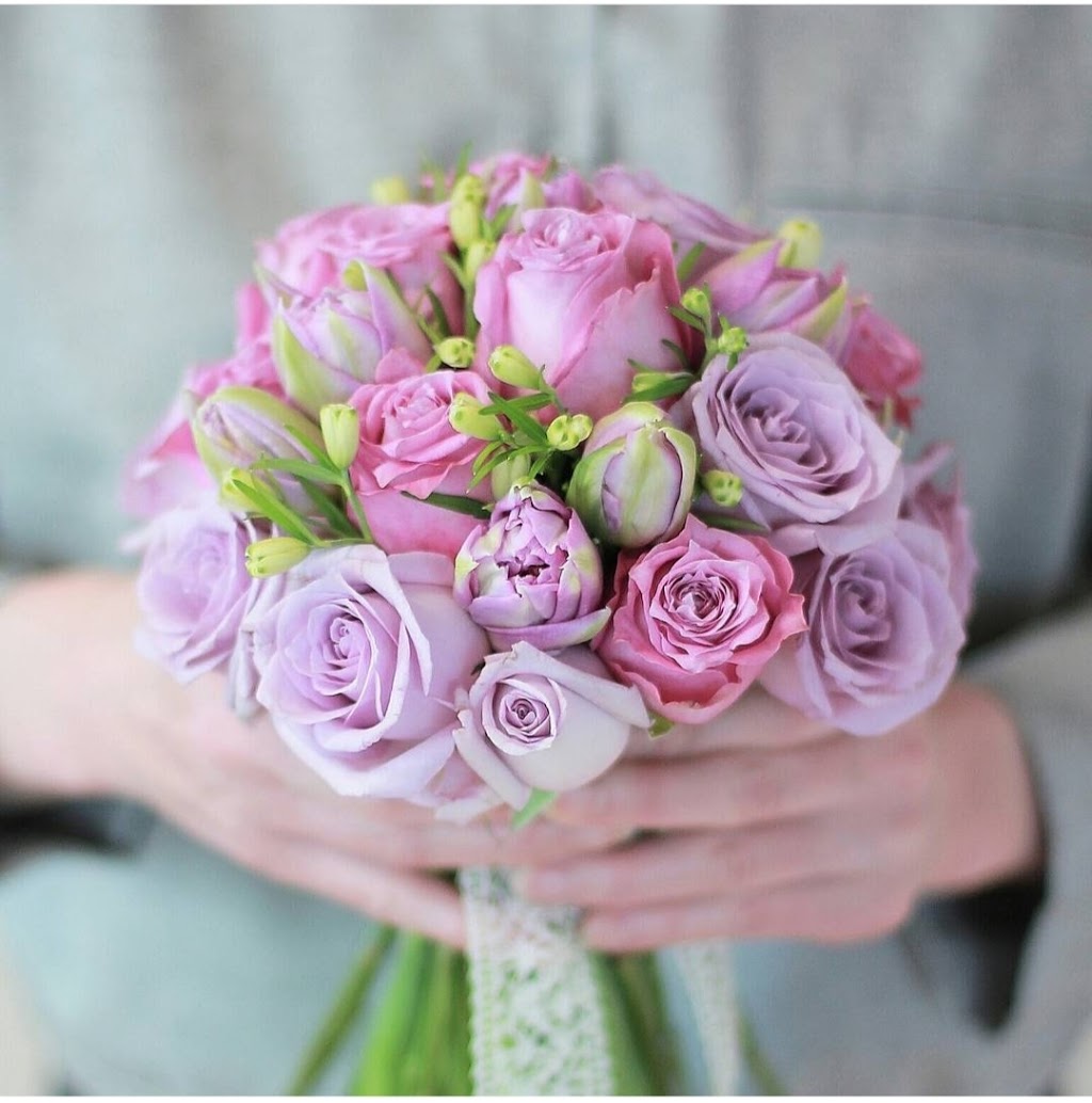 Meadows Flowers | 19150 Lougheed Hwy #130, Pitt Meadows, BC V3Y 2H6, Canada | Phone: (604) 465-1111
