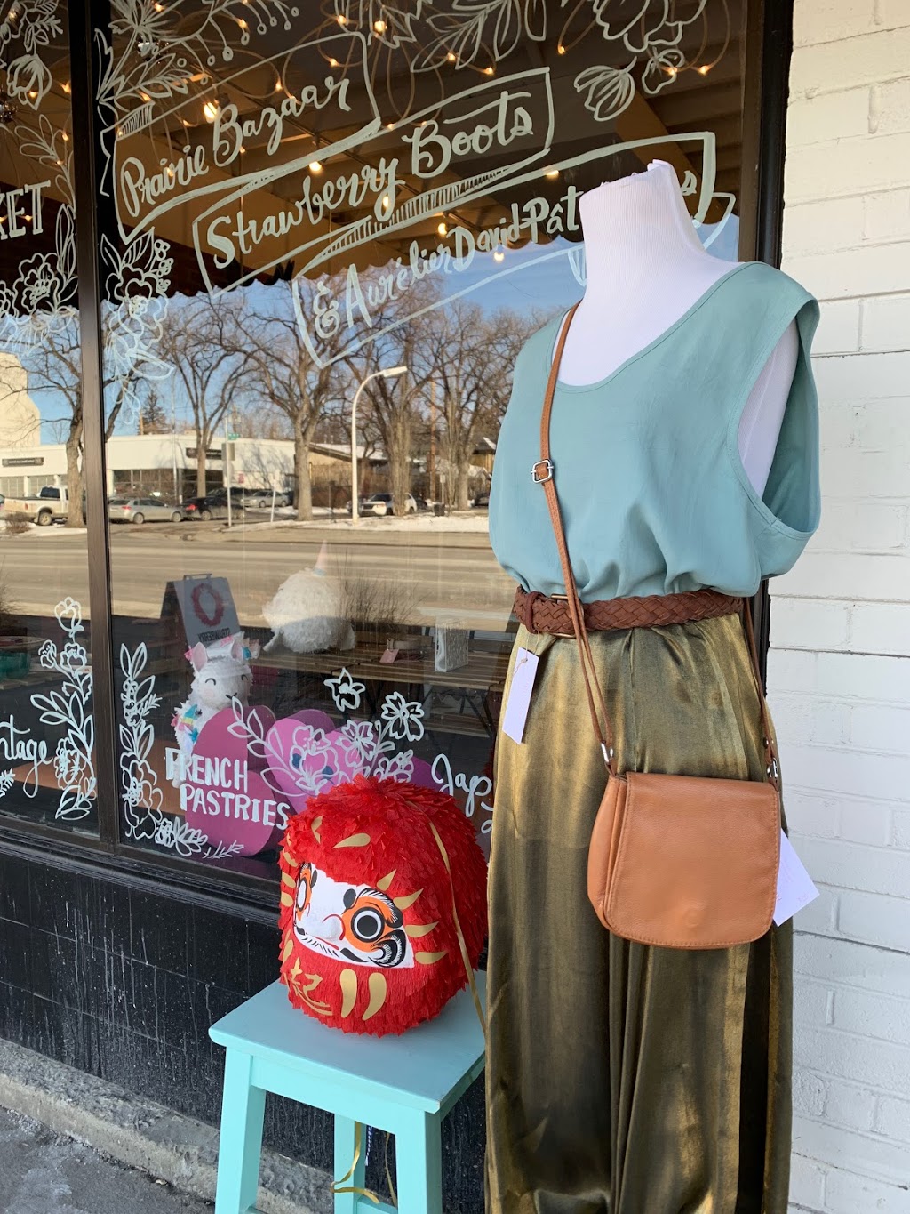 Strawberry Boots | 918 Centre St N, Calgary, AB T2E 2P4, Canada | Phone: (587) 893-0074