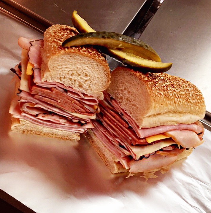 Donnas Eatery | 21516 115 Ave NW, Edmonton, AB T5S 2N7, Canada | Phone: (780) 429-8894