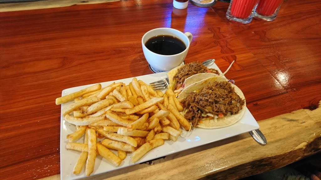 Red Dot Cafe | 5673 Osgoode Main St, Osgoode, ON K0A 2W0, Canada | Phone: (613) 826-0552