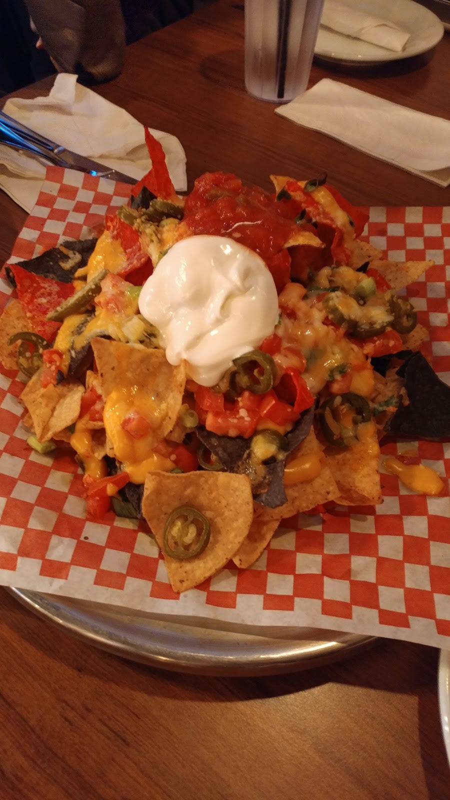 Chucks Roadhouse Bar & Grill | 5001 Legacy Park Dr, Windsor, ON N8W 5S6, Canada | Phone: (519) 967-9000