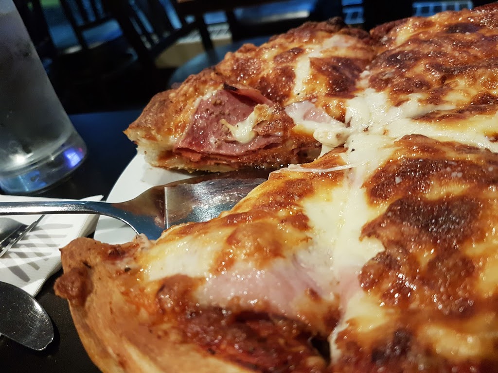 Michaels Pizza Restaurant & Delivery | 139 10 Ave SW, Calgary, AB T2R 0L9, Canada | Phone: (403) 264-6731