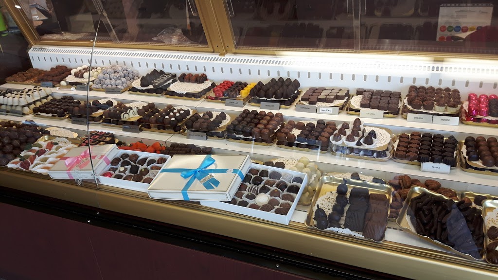 Louises Belgian Chocolates Inc | 2194 Robertson Rd, Nepean, ON K2H 9J5, Canada | Phone: (613) 726-1494