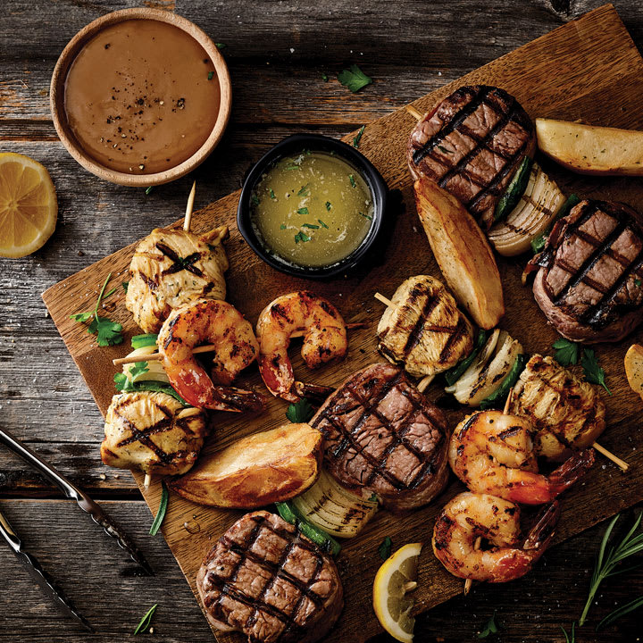 Casa Grecque | 1730 Bd Talbot, Chicoutimi, QC G7H 7Z3, Canada | Phone: (418) 549-5499