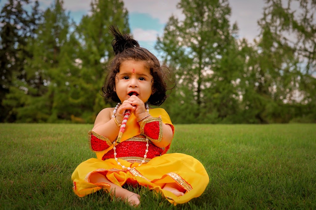 N & S Decorations and Photography | 41 Martinvalley Rd NE, Calgary, AB T3J 4L9, Canada | Phone: (825) 438-2730