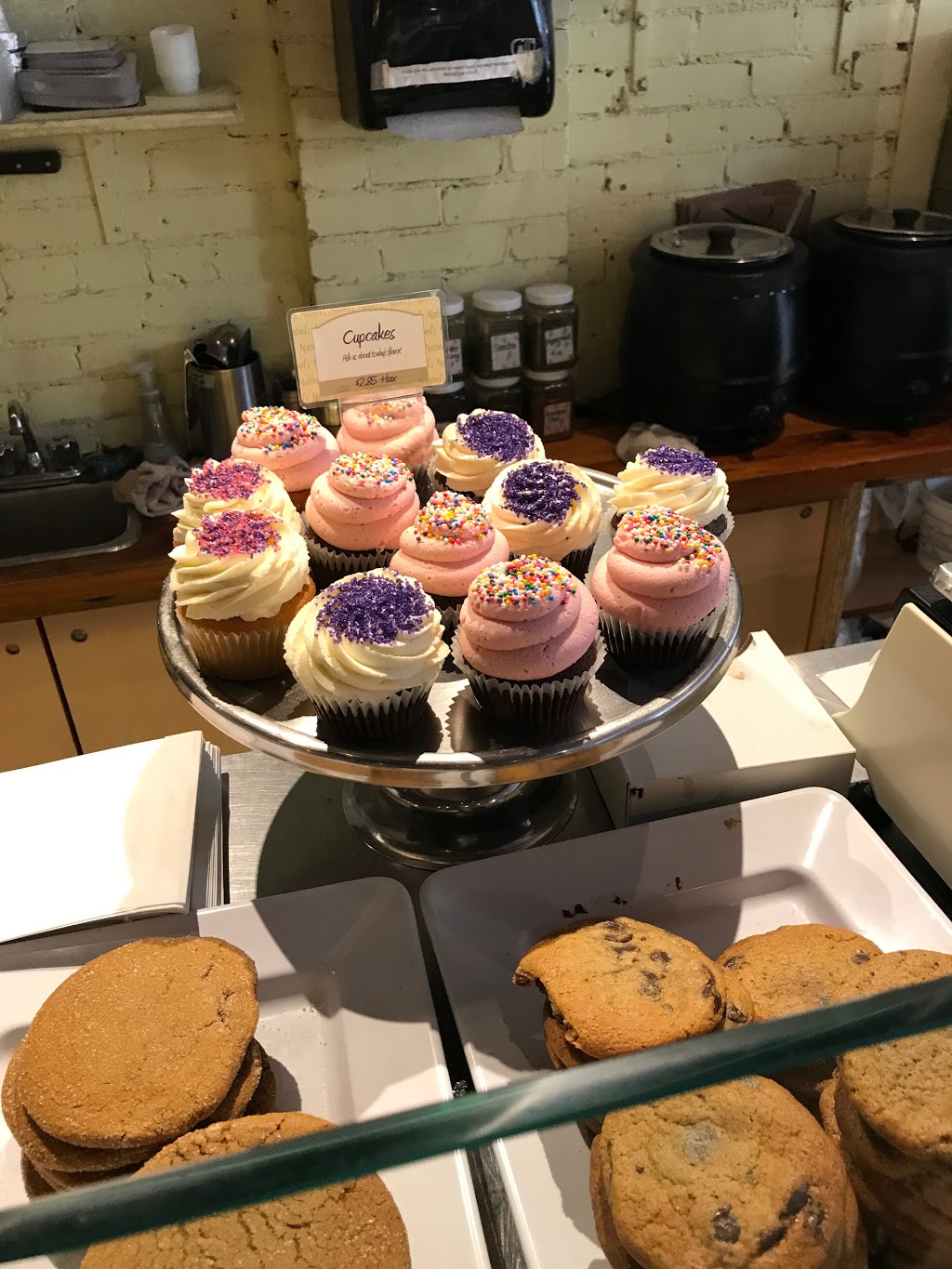 Mabels Bakery & Specialty Foods | 323 Roncesvalles Ave, Toronto, ON M6R 2M6, Canada | Phone: (416) 534-2333