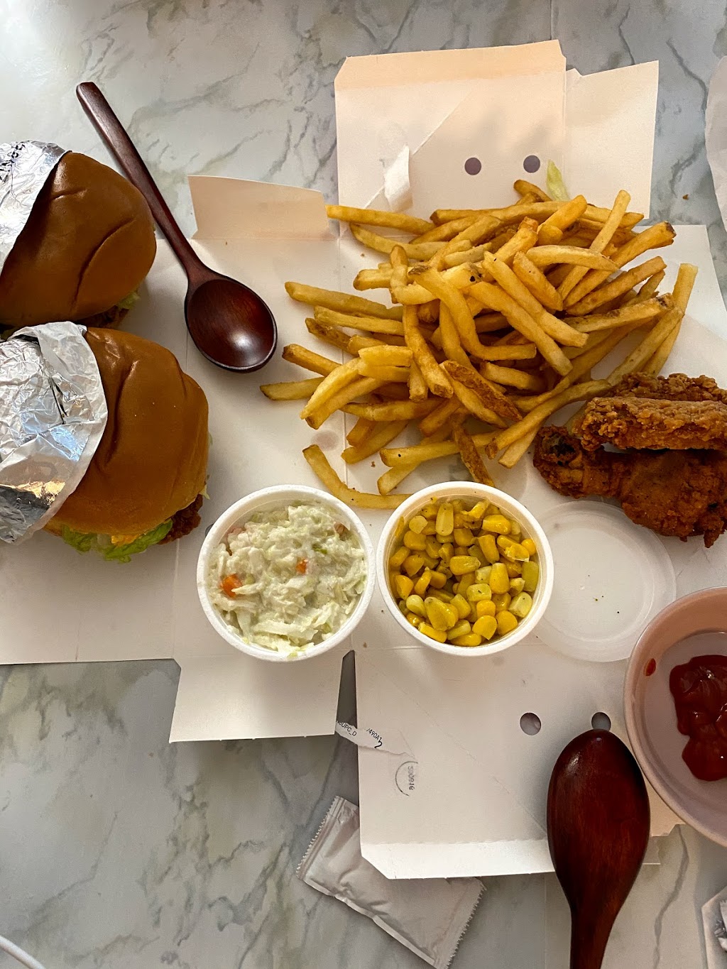 KFC | 602 Clarke Rd, Coquitlam, BC V3J 3X6, Canada | Phone: (604) 936-8422