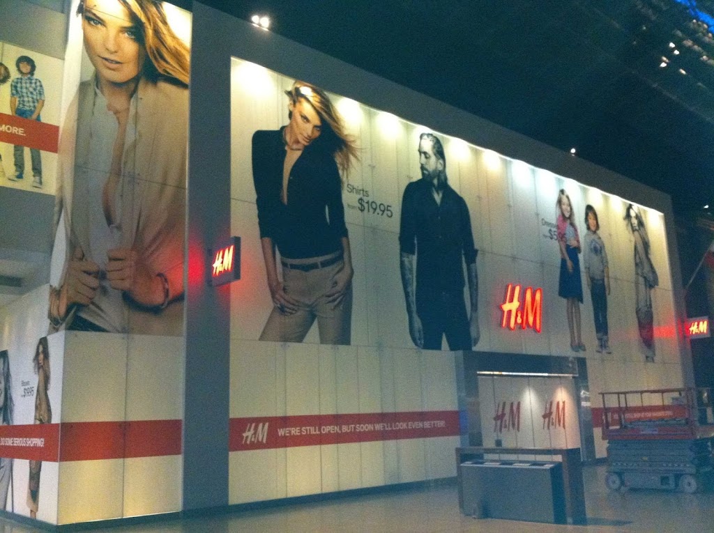 V. Creative Graphics & Sign Installation | 99 Mabley Crescent, Thornhill, ON L4J 2Z7, Canada | Phone: (416) 562-6209
