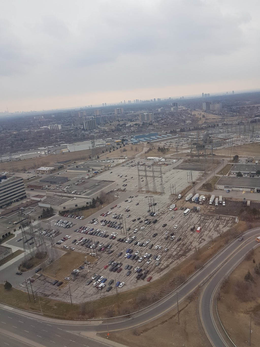 Pine Point Park | 4 Conan Rd, Etobicoke, ON M9W 3S7, Canada | Phone: (416) 338-4386