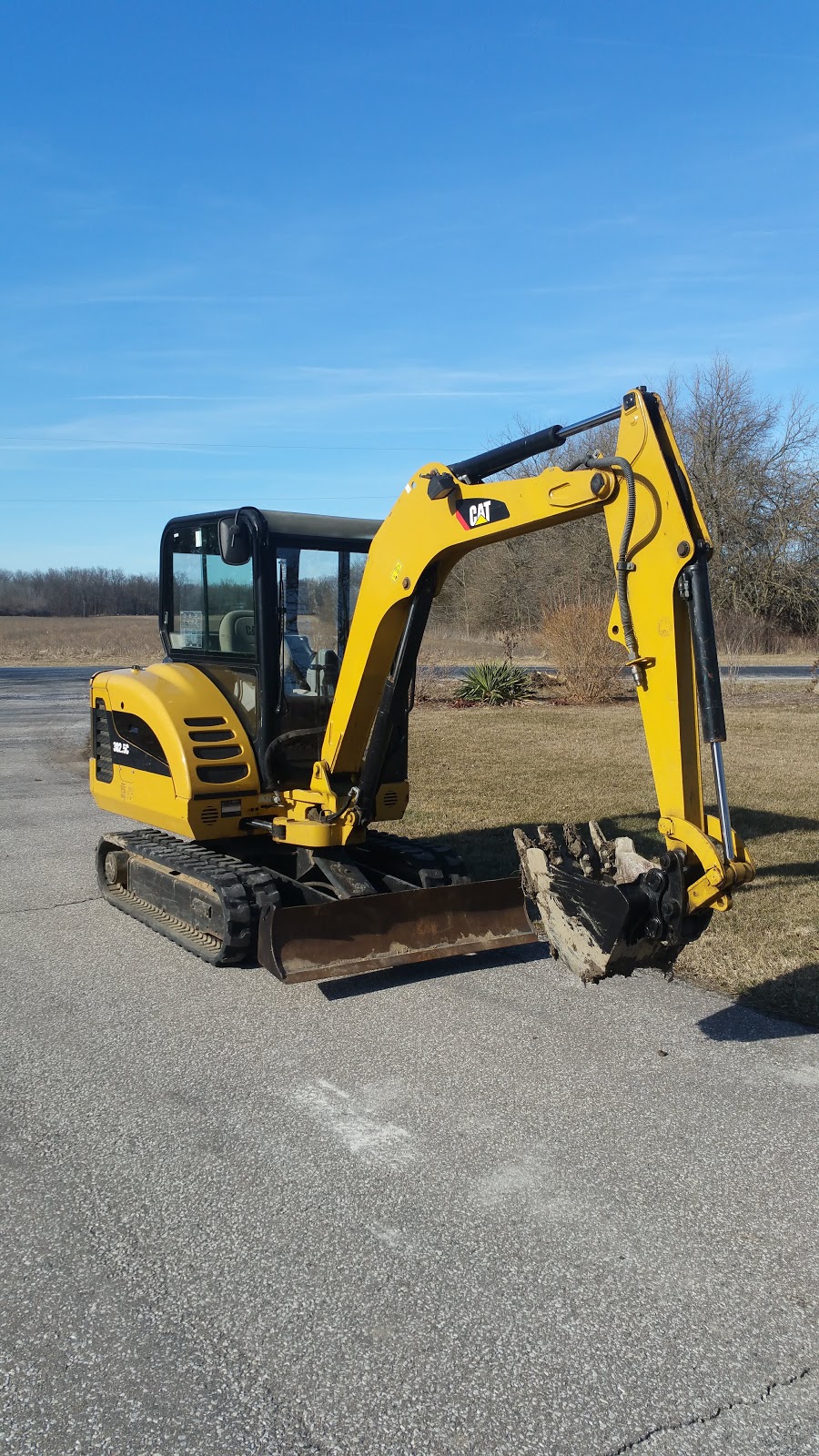Lombardo Trucking & Excavating Ltd. | 144 Rd 10, Kingsville, ON N0R 1B0, Canada | Phone: (226) 347-5589