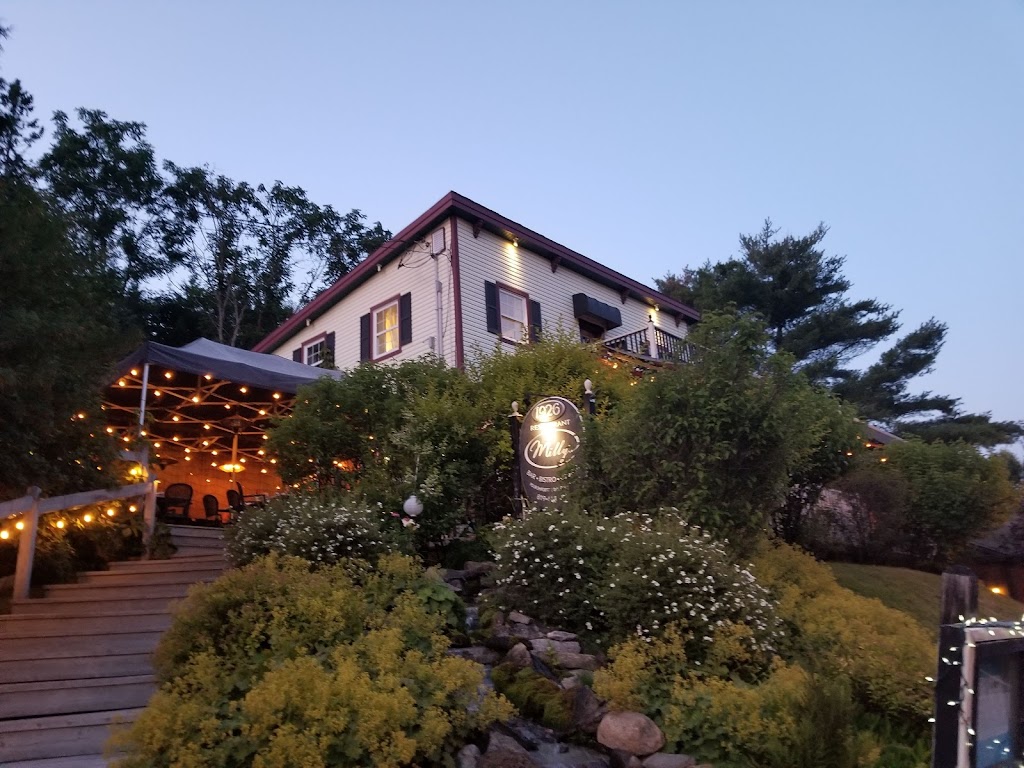 Snack & Bar Milly’s | 1926 Chem. du Village, Mont-Tremblant, QC J8E 1K4, Canada | Phone: (819) 681-0550
