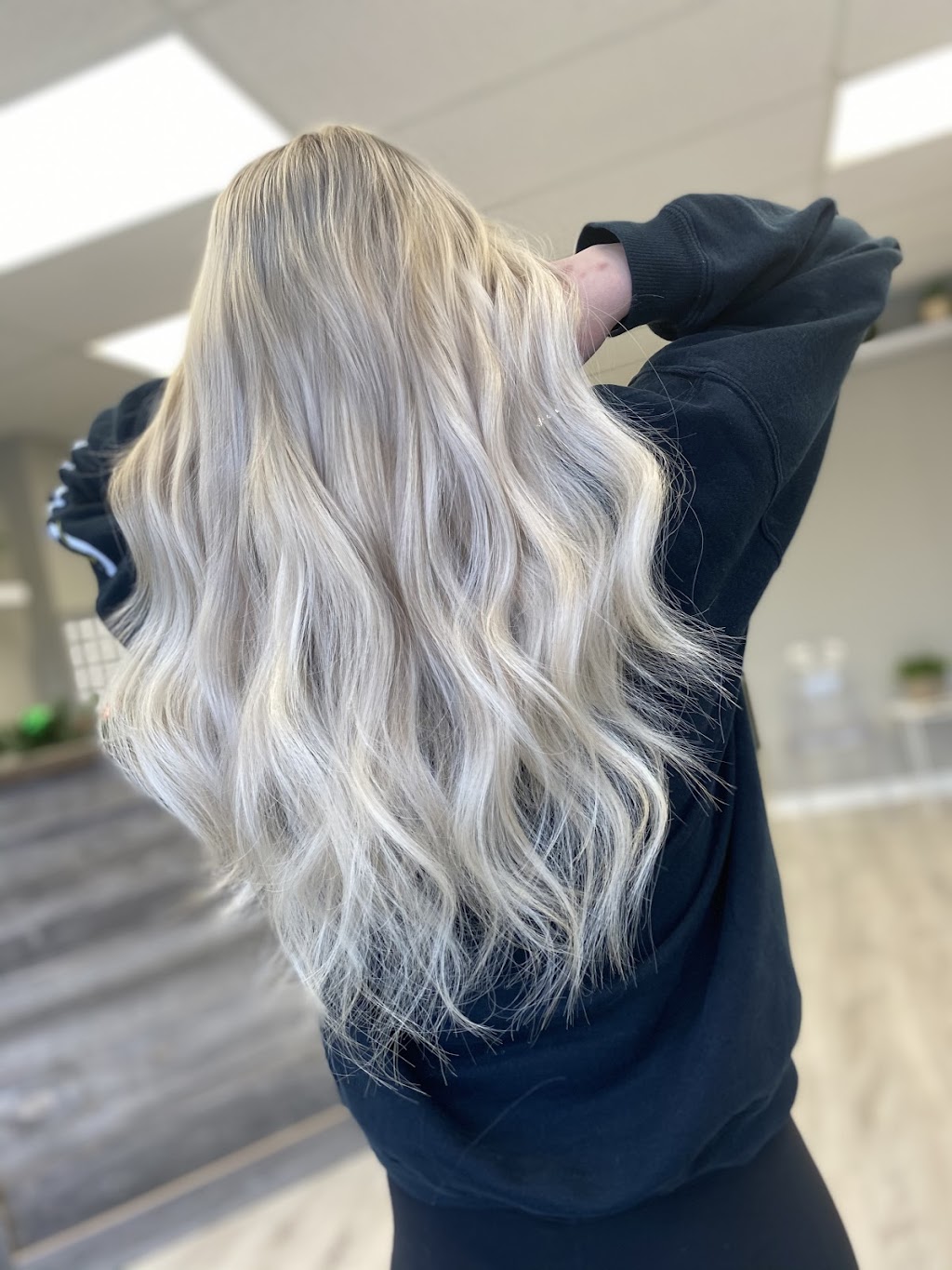 Elevation Beauty Bar | 544 Upper James St, Hamilton, ON L9C 2Y4, Canada | Phone: (905) 515-1192