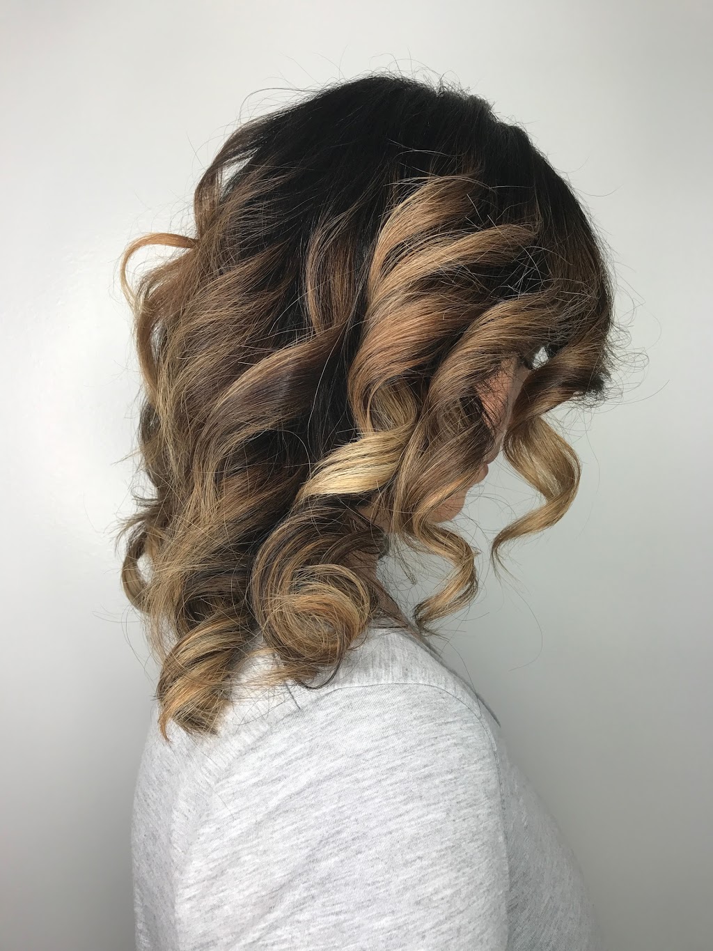 Washington House Salon | 990 Innisfil Beach Rd 2nd Floor, Innisfil, ON L9S 2B5, Canada | Phone: (705) 290-9274