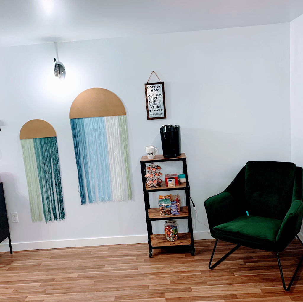 SUITE honey HAIR | 3956 55 St NW, Edmonton, AB T6L 1C2, Canada | Phone: (780) 239-5610